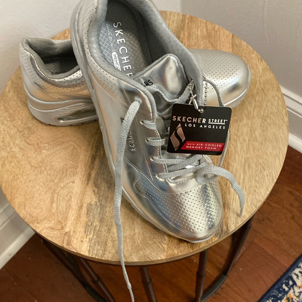 Sketchers silver shoes walking athletic shoes